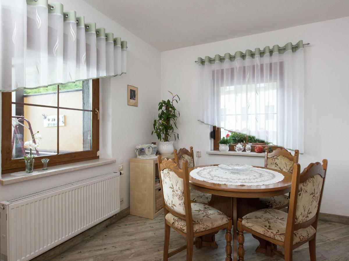 Cozy Apartment In Ore Mountains With Balcony 布赖滕布伦 外观 照片