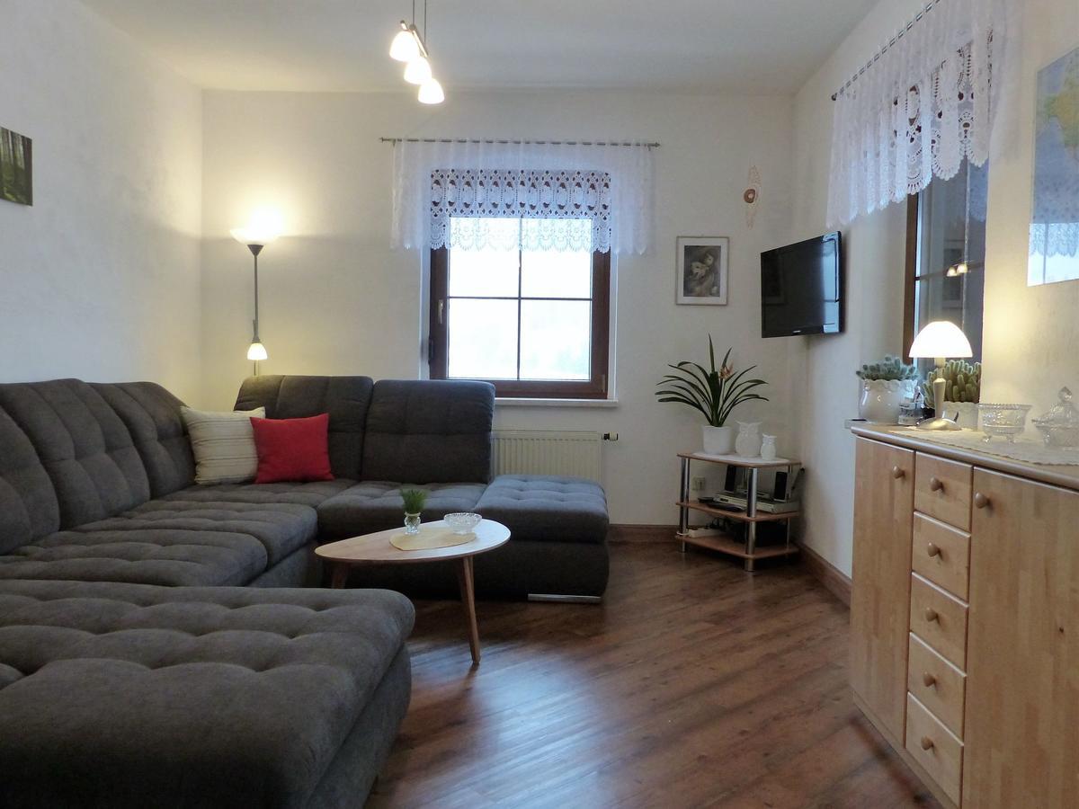 Cozy Apartment In Ore Mountains With Balcony 布赖滕布伦 外观 照片